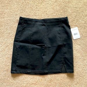 Free People Black Mini Skirt with Slit - Size Small